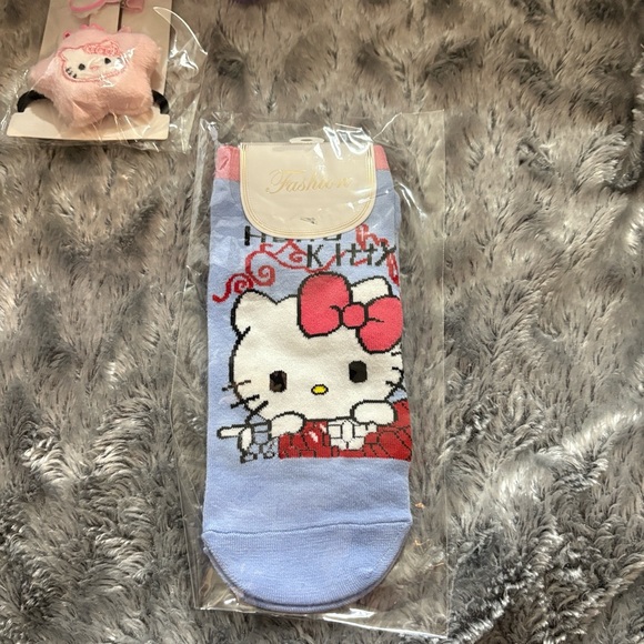 Hello Kitty Bundle - Picture 3 of 11